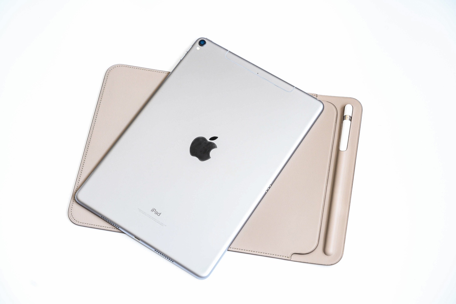 アップル Apple iPad Pro 10.5インチ用 レザースリーブ